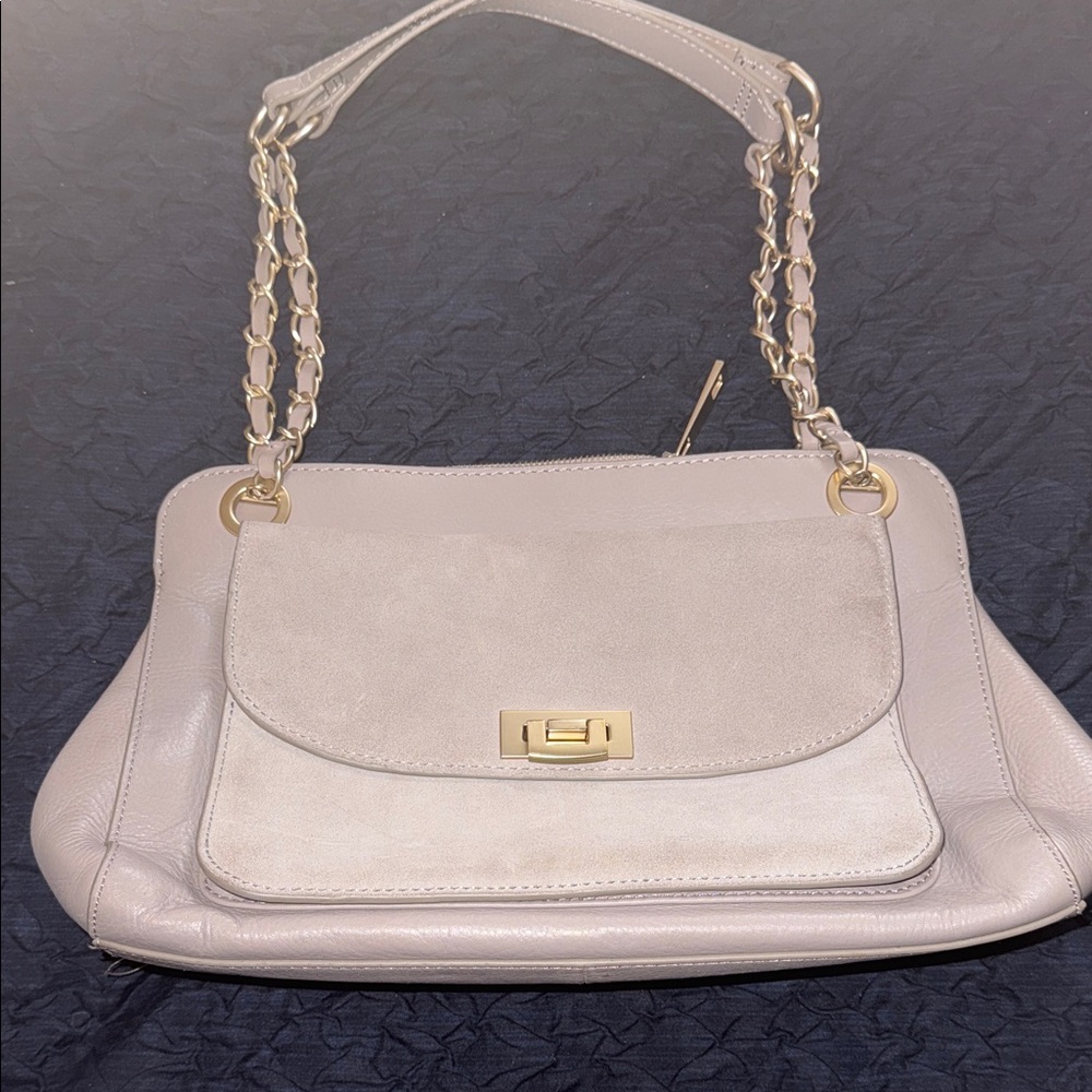 Elegant Cream Chain Strap Women's Bag